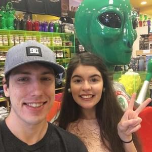 Meet your Posher, Kayla